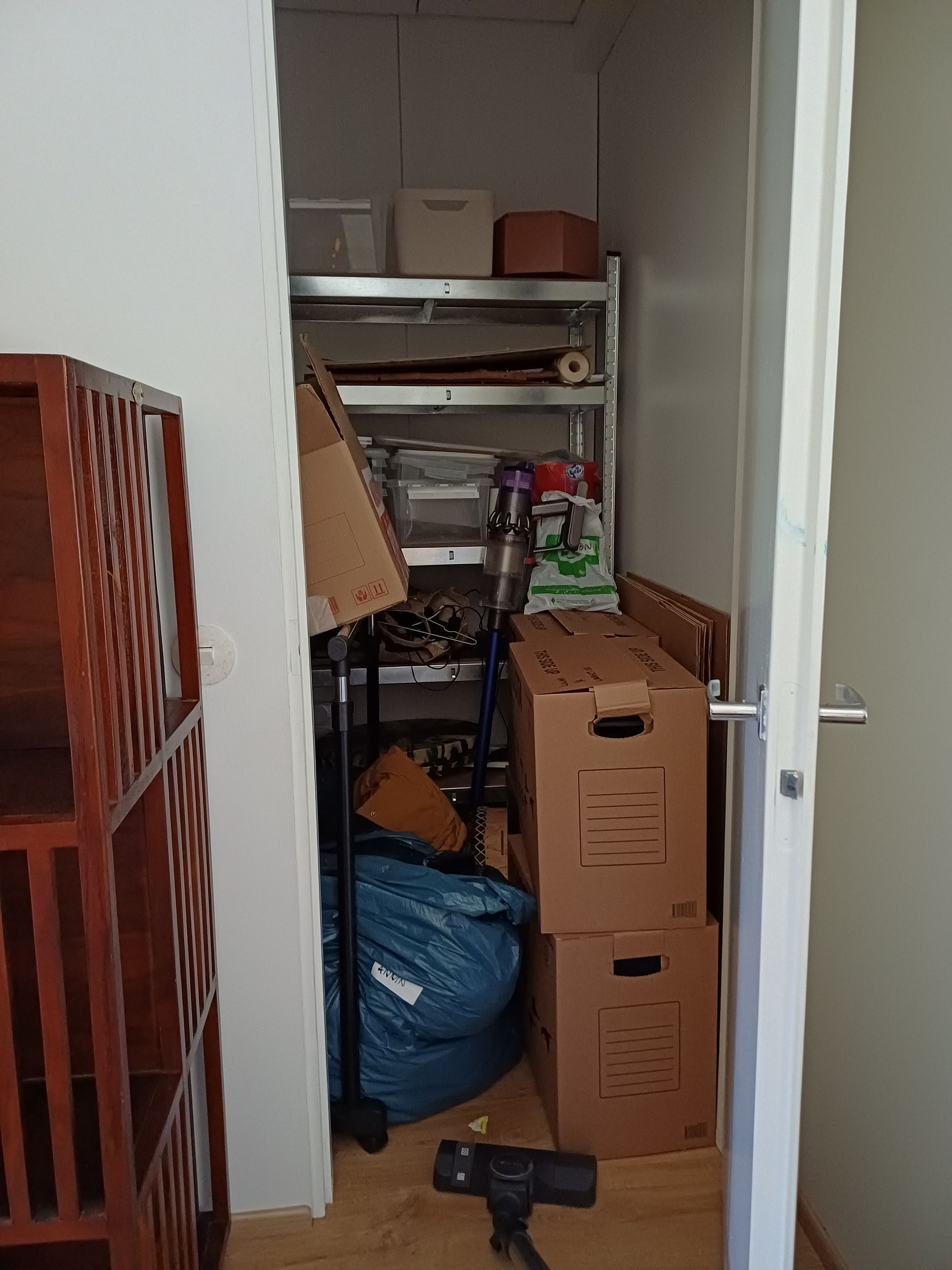 Image 9/48