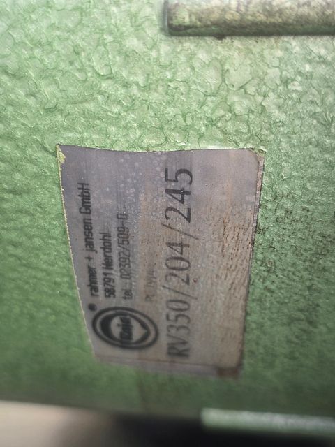Image 3/5