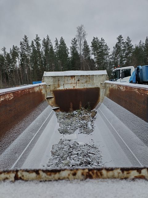Image 4/6