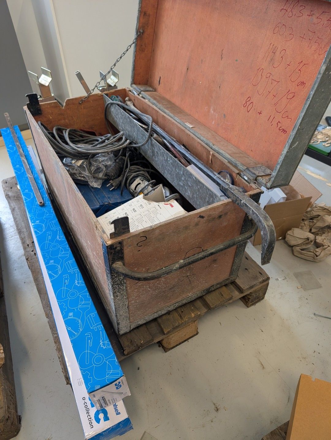 Image 10/36