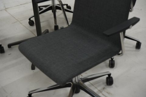 Image 5/10