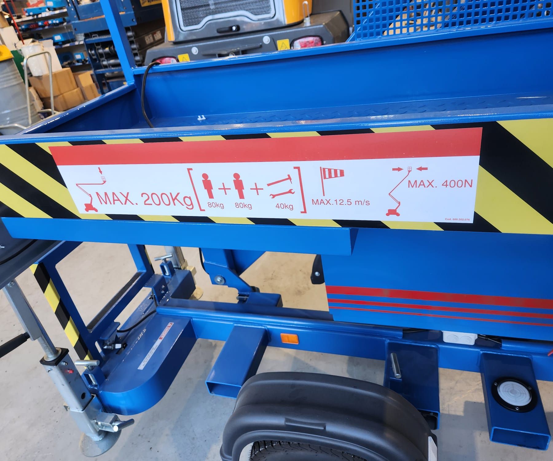 Image 6/9