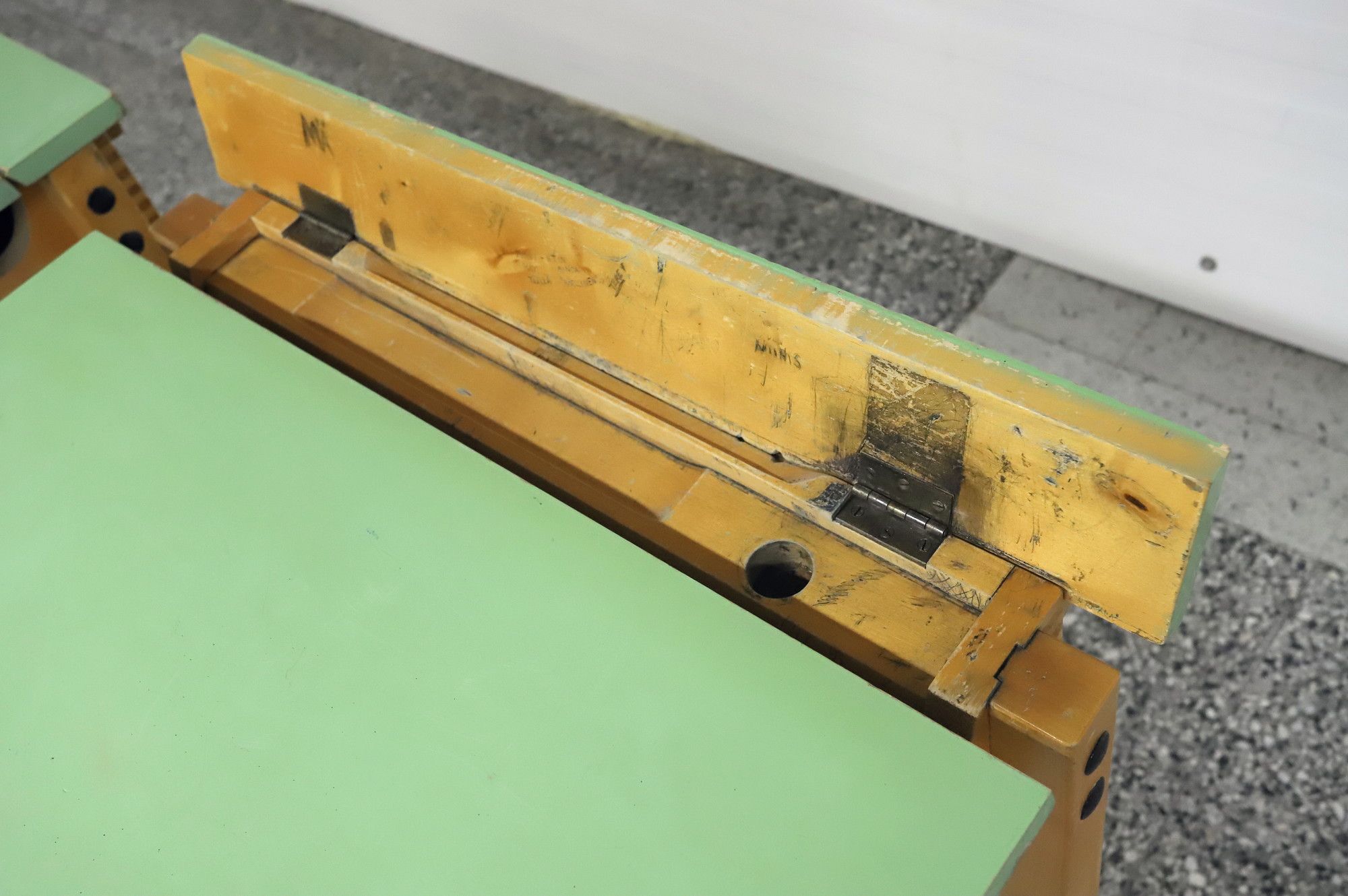 Image 6/12