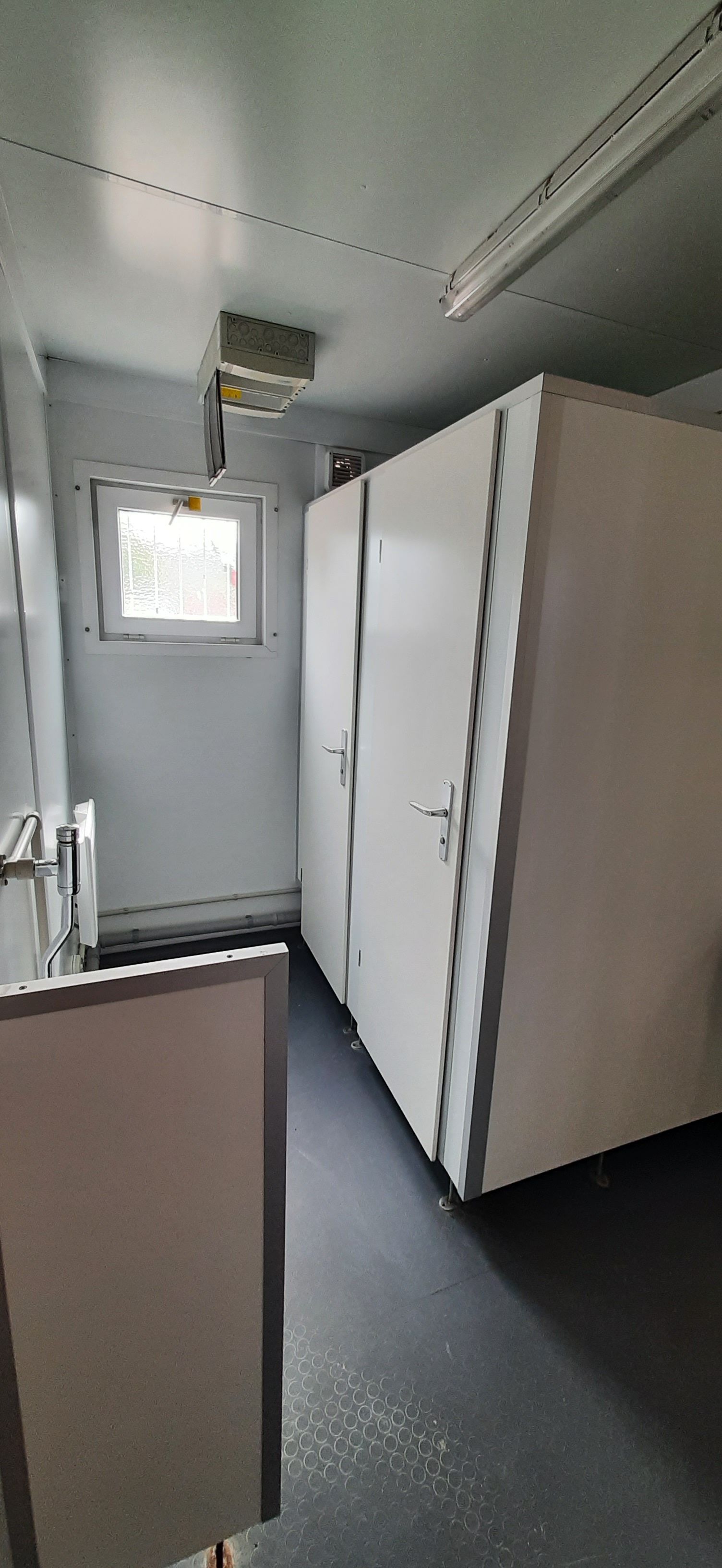 Image 6/7