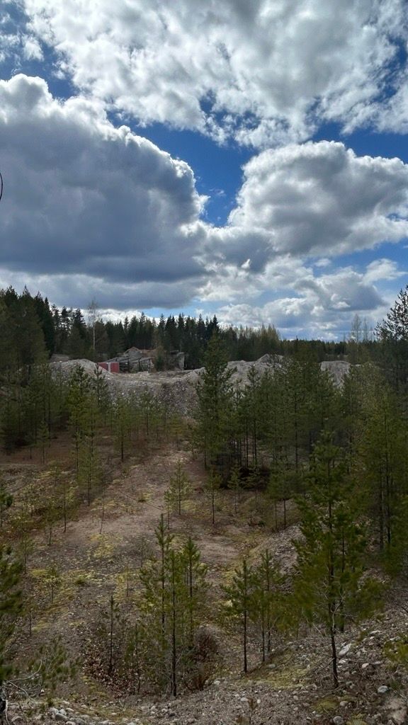 Image 4/4