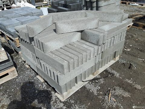 Image 5/7