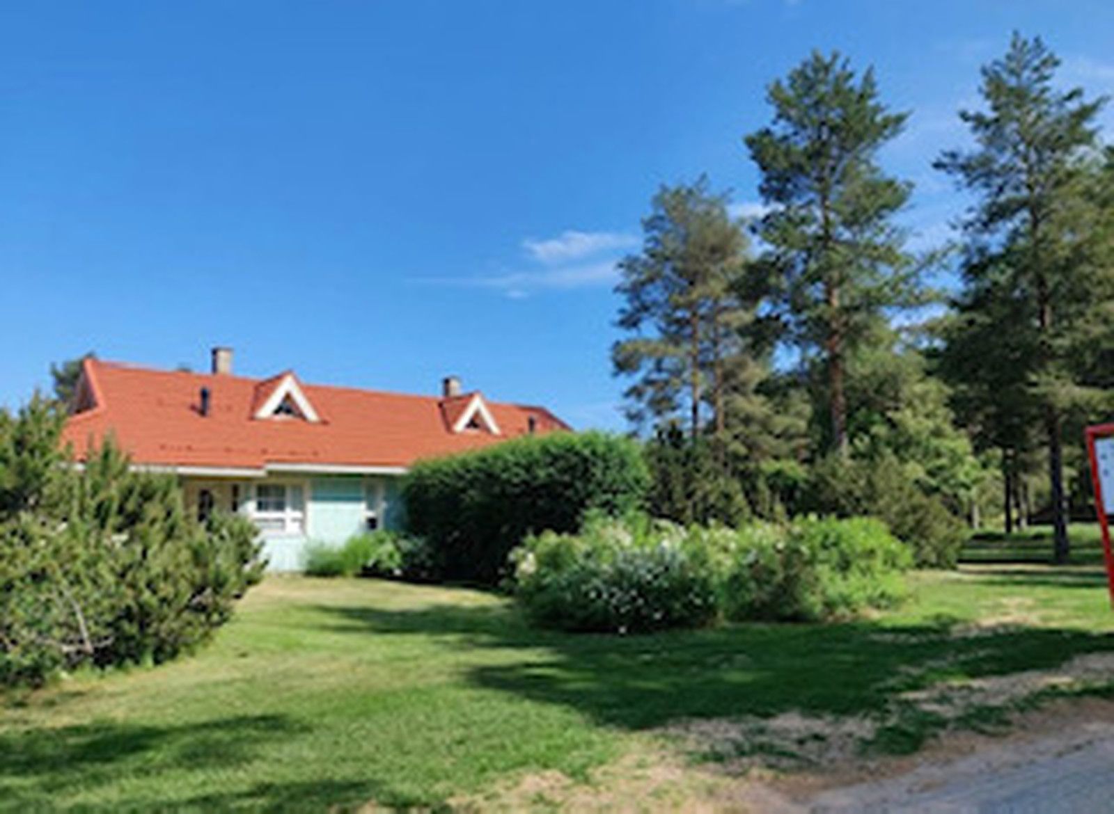 Image 1/8