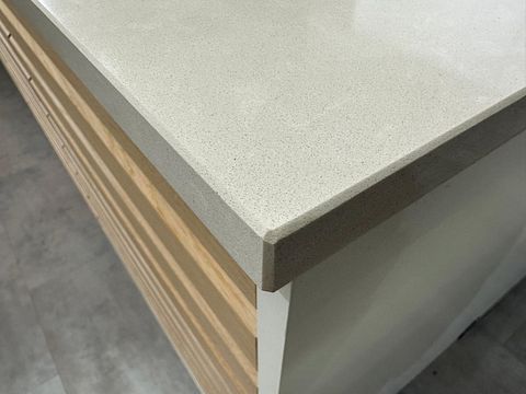 Image 25/110