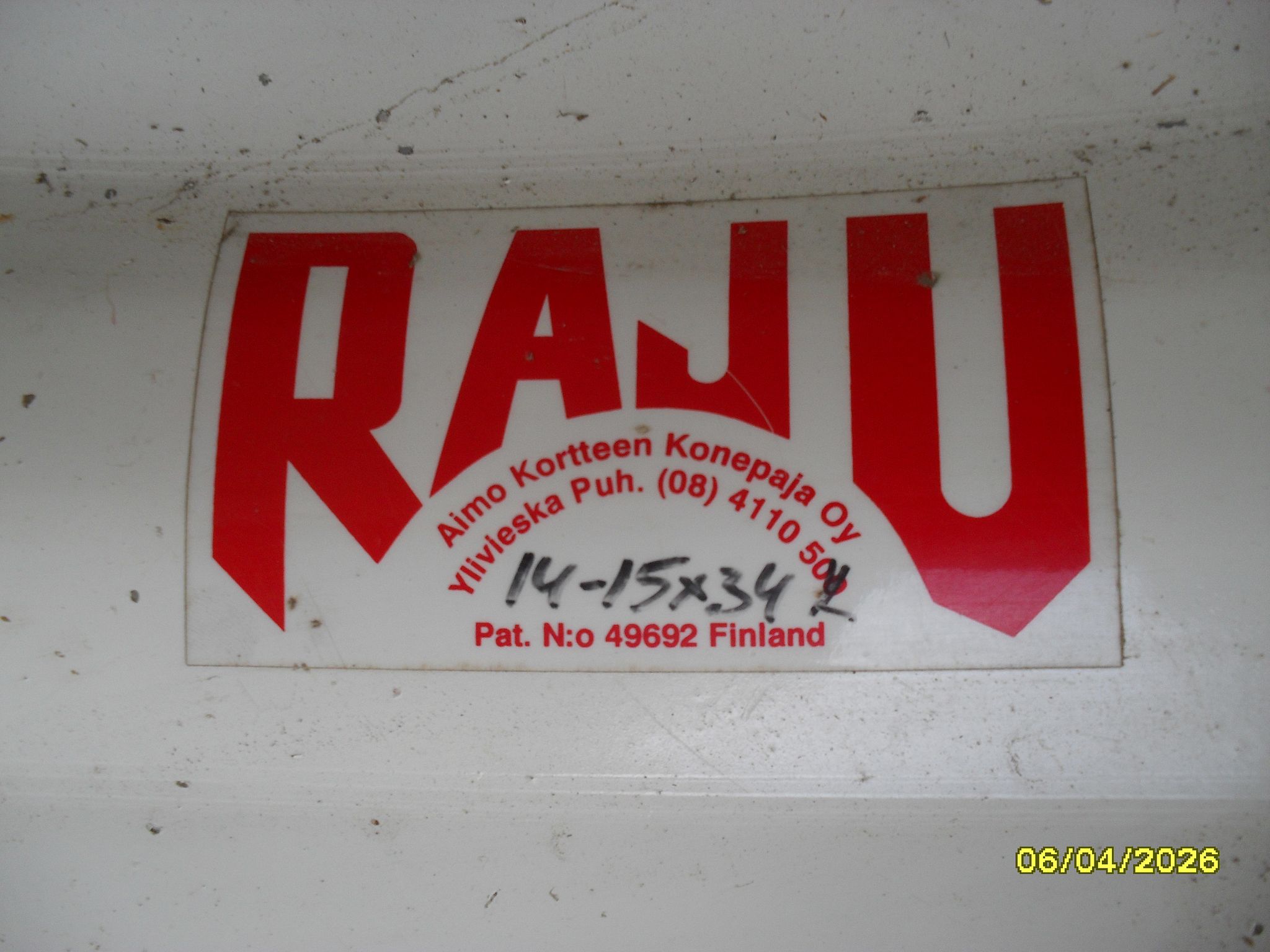Image 4/6
