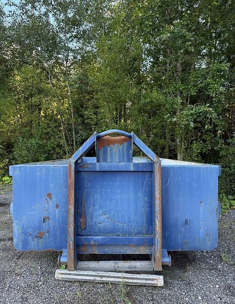 Image 2/6