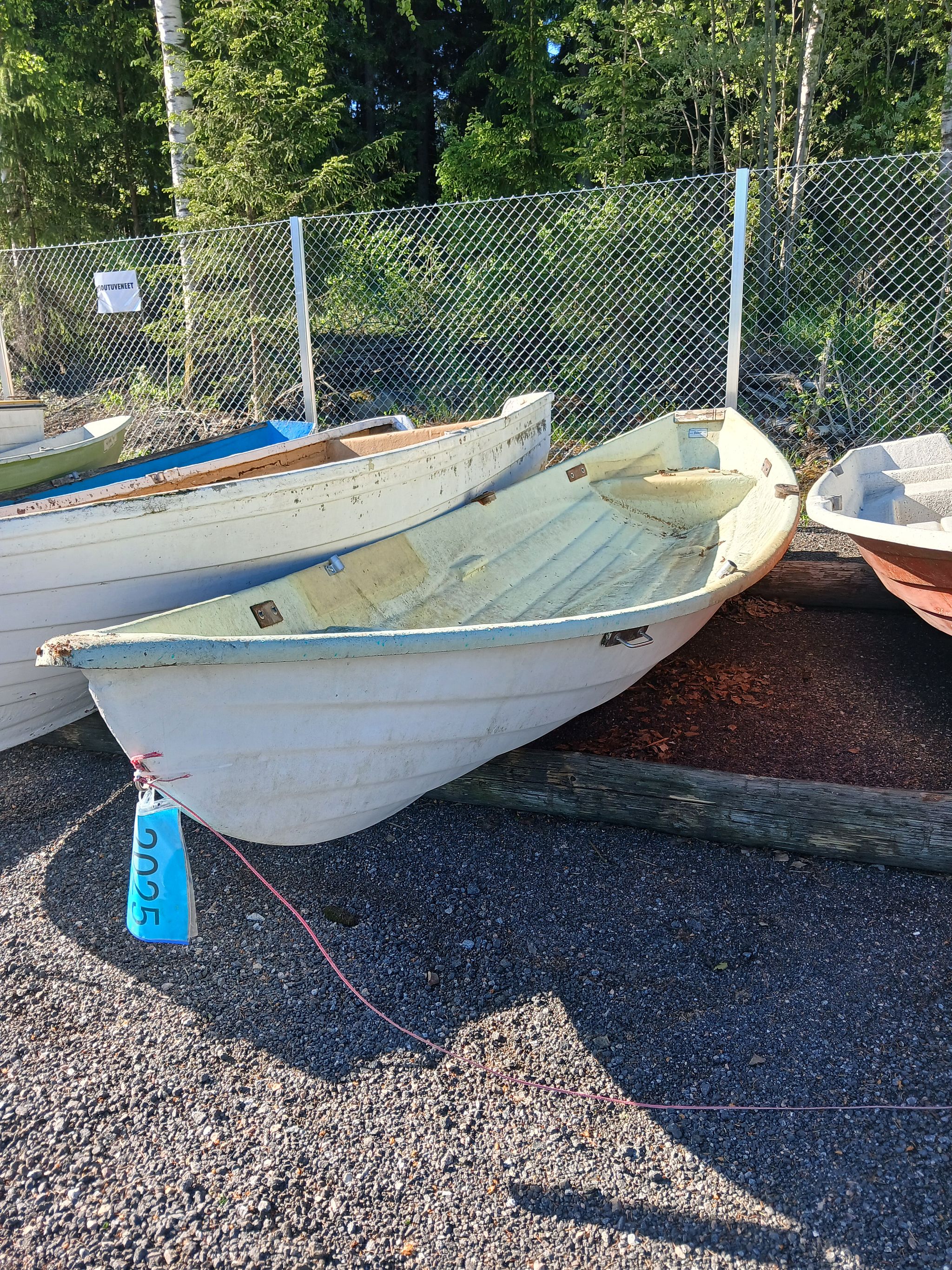 Image 2/5
