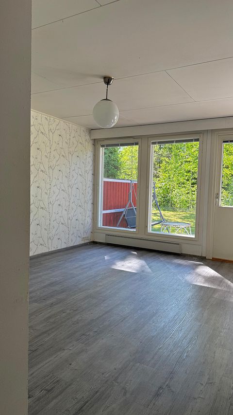 Image 11/19