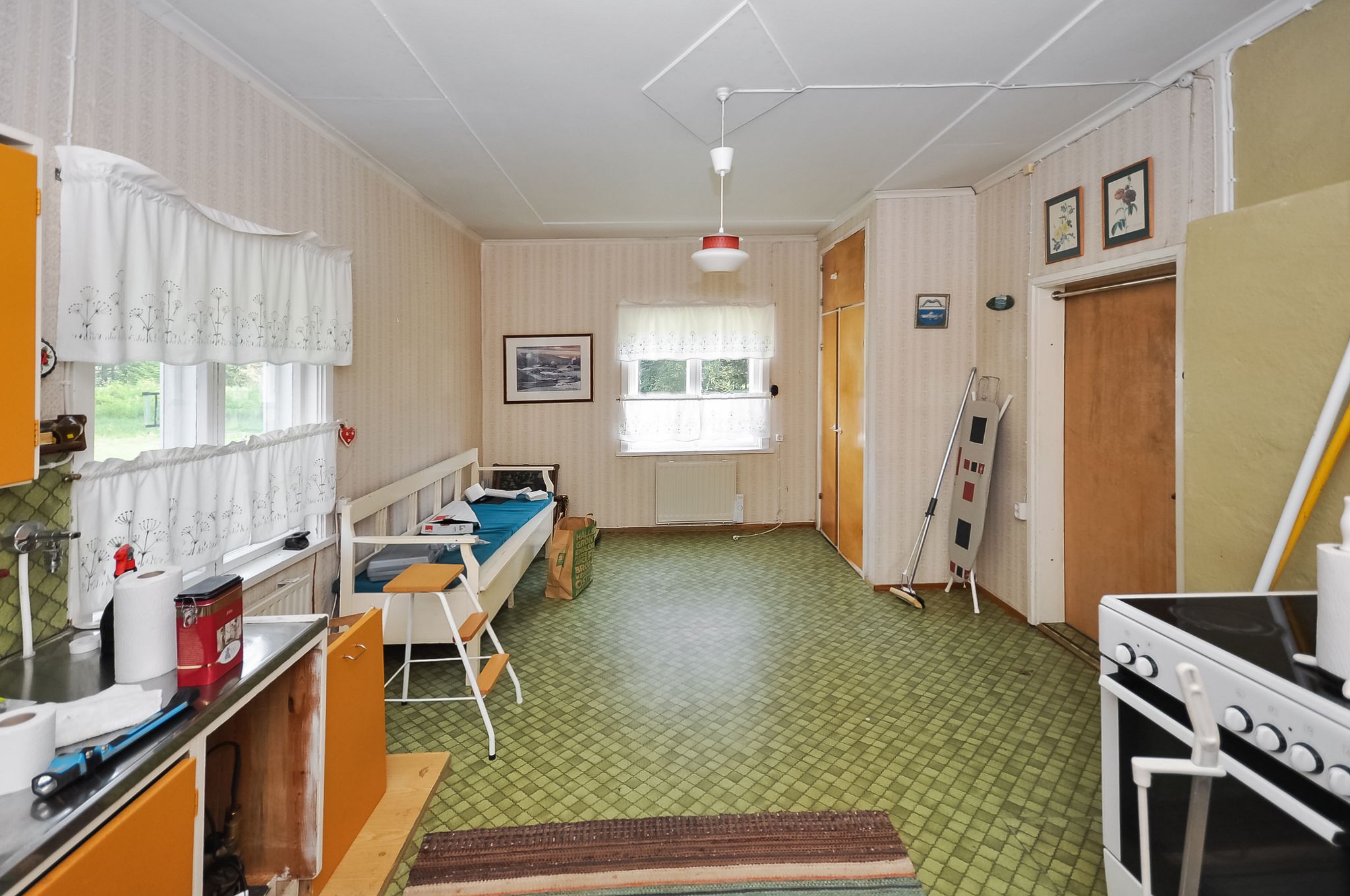 Image 7/19