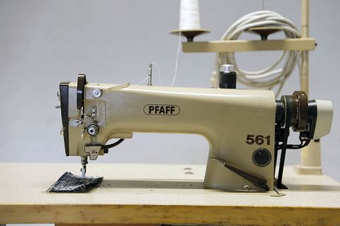 Image 1/28