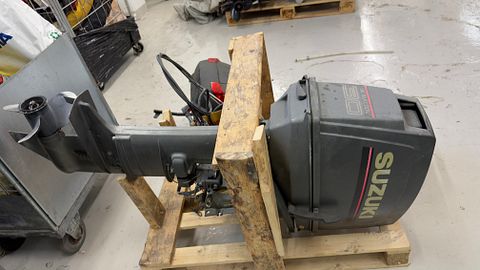 Image 1/5