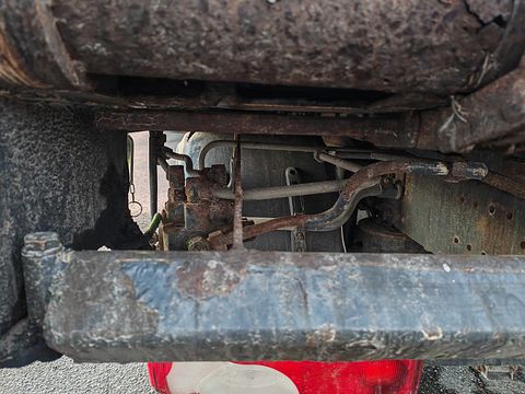 Image 8/16