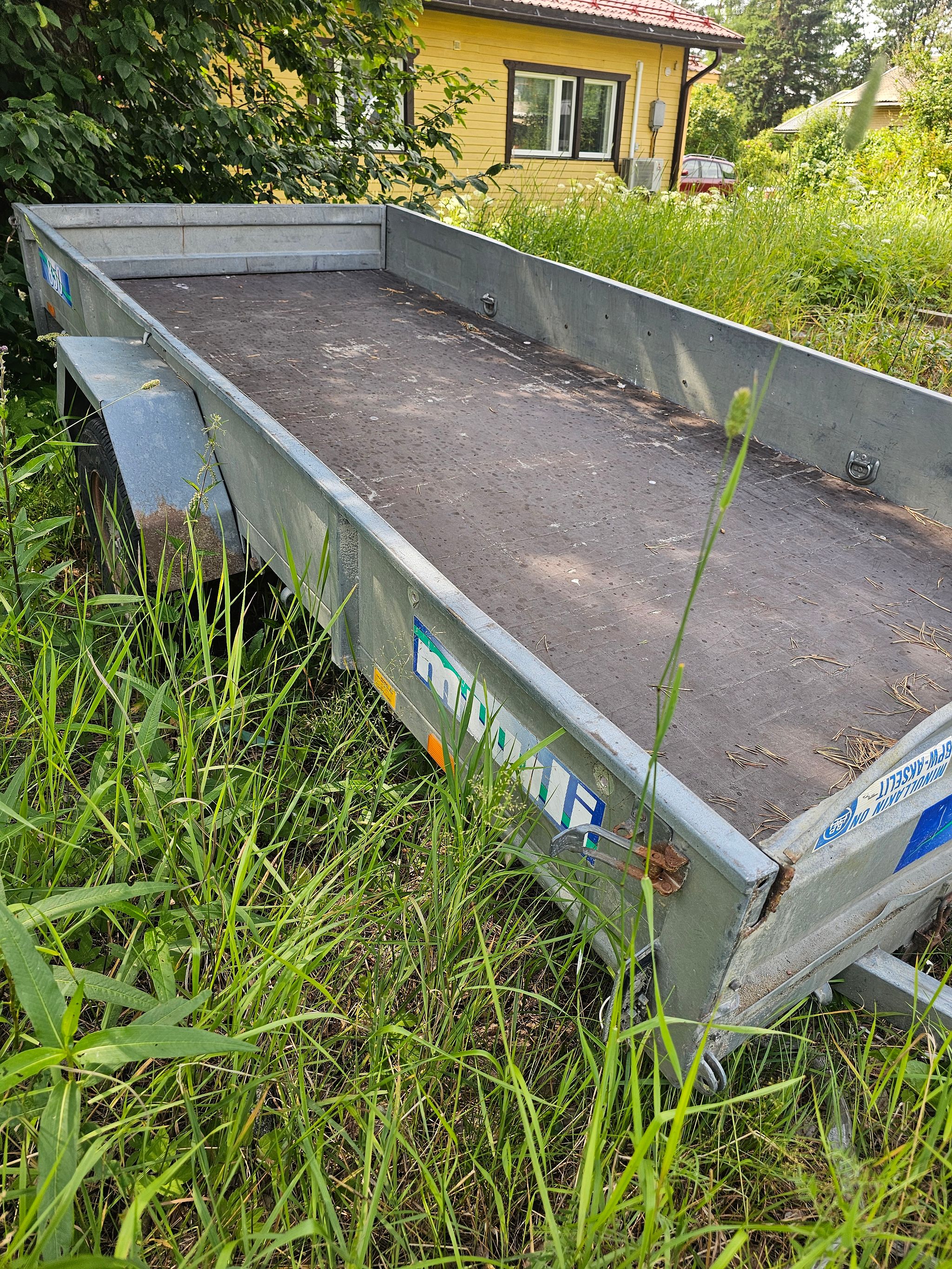 Image 11/12