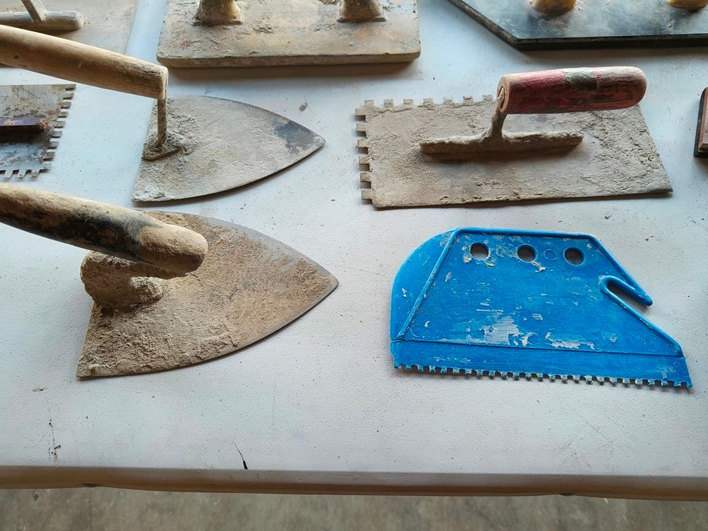 Image 6/10
