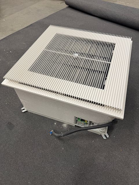Image 6/6