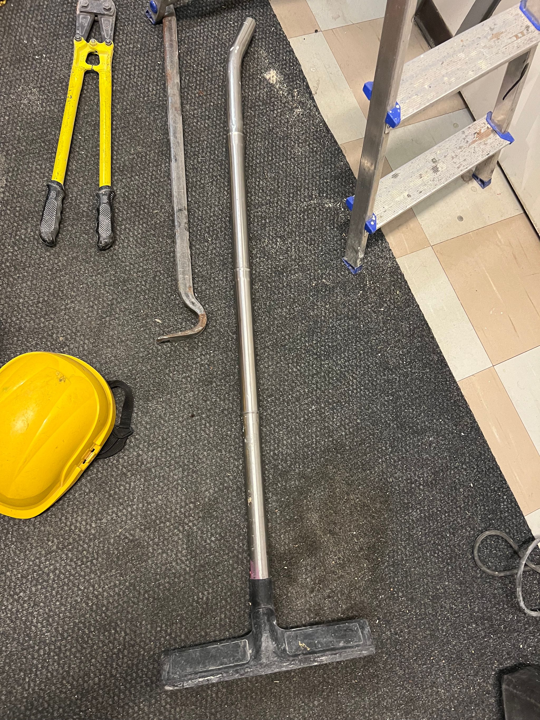 Image 3/12