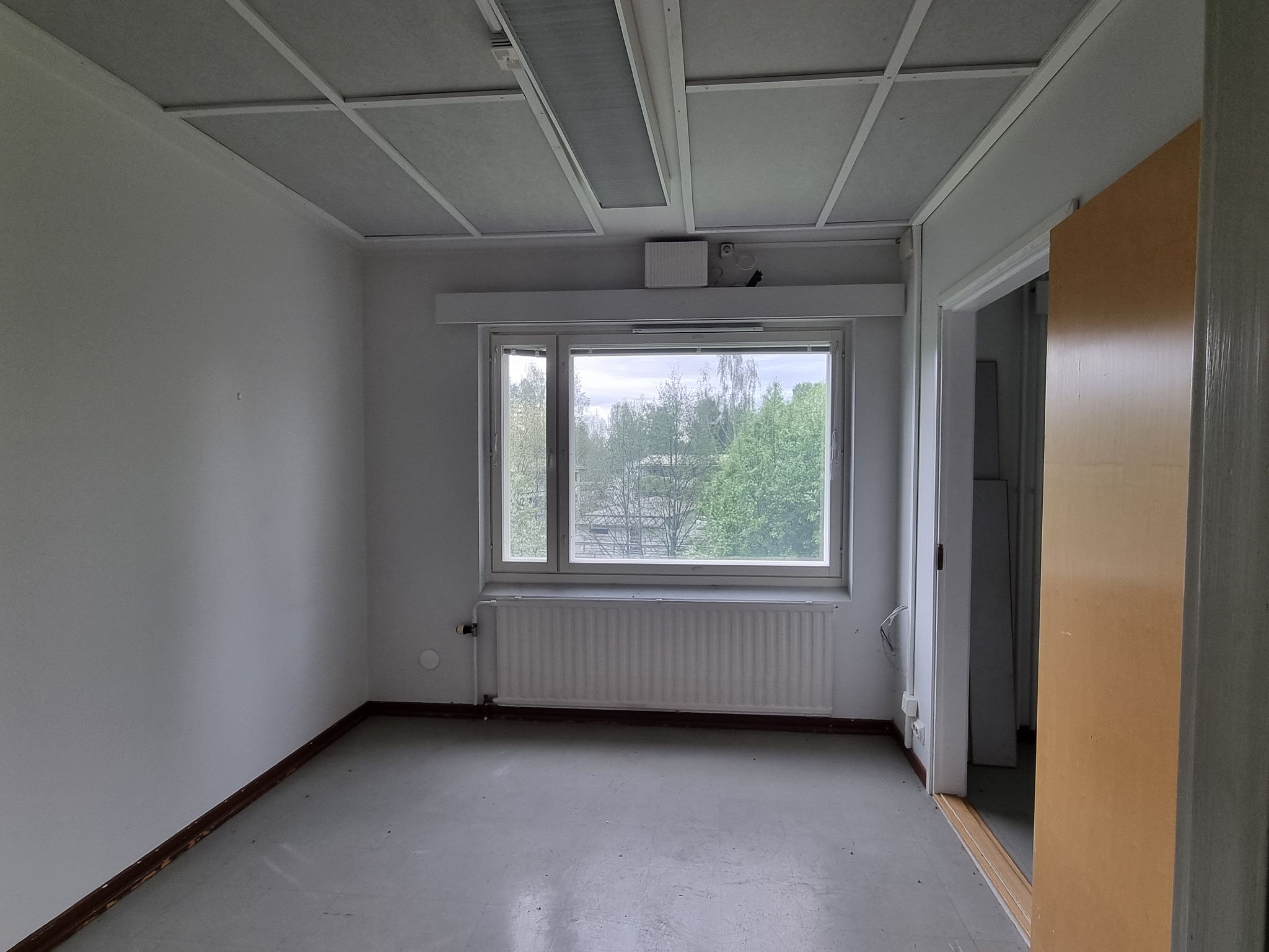 Image 11/15