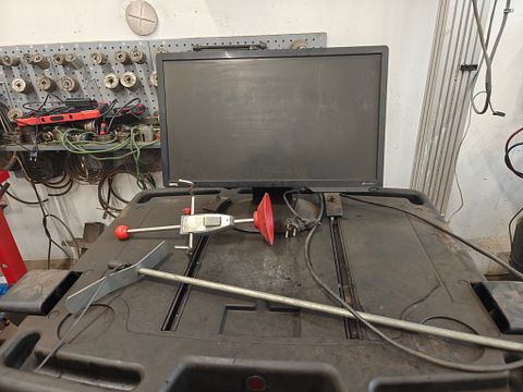 Image 4/8
