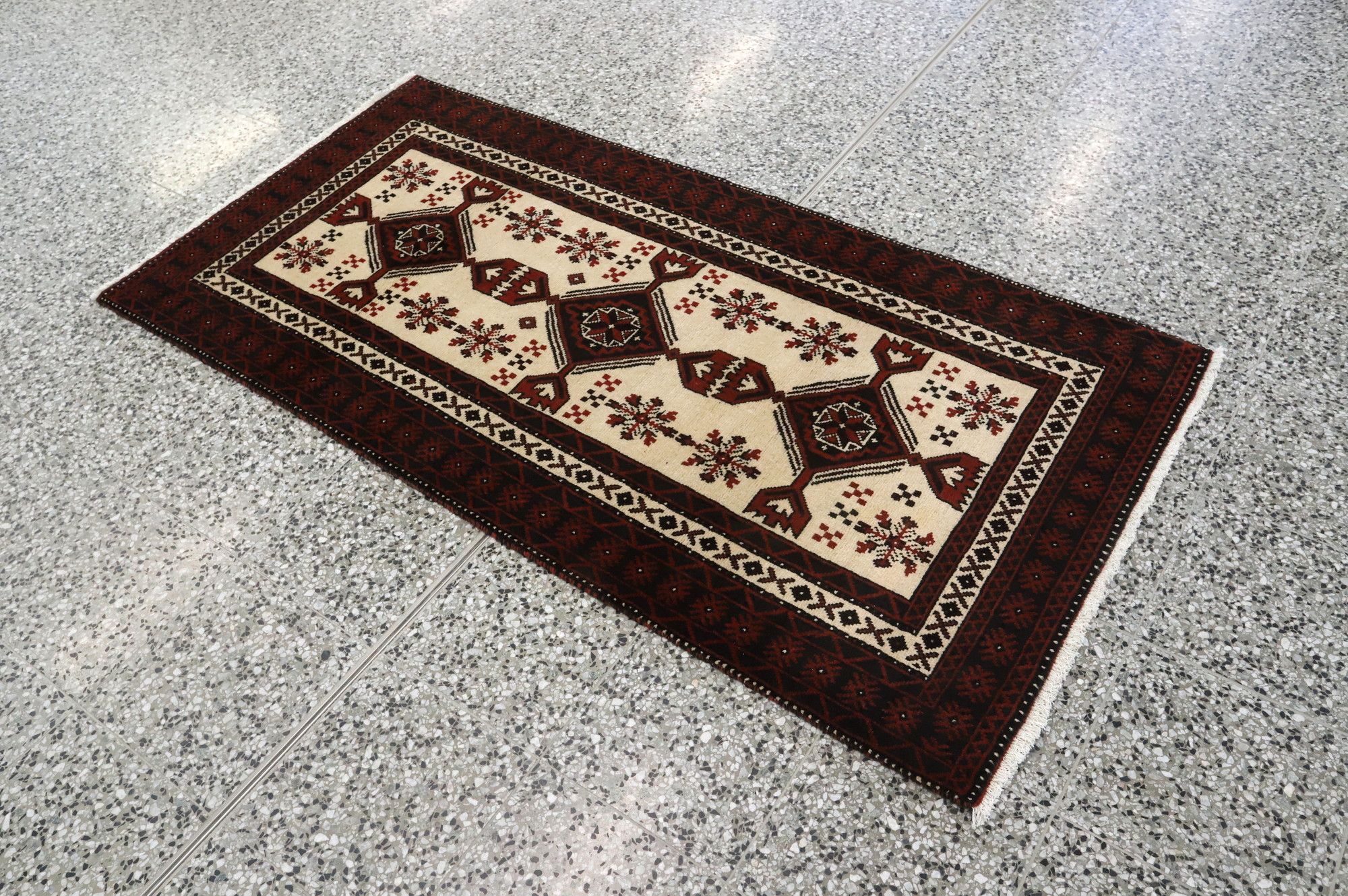 Image 1/15