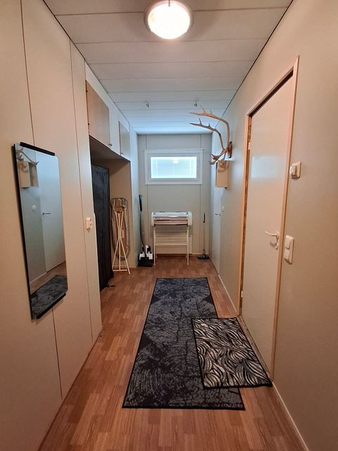 Image 11/27