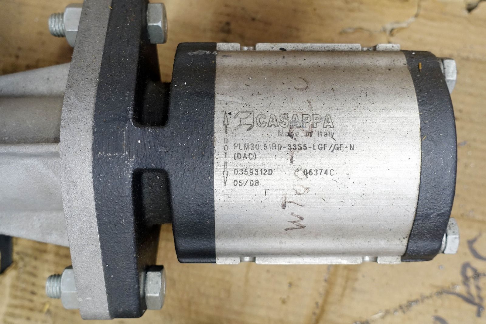 Image 3/9