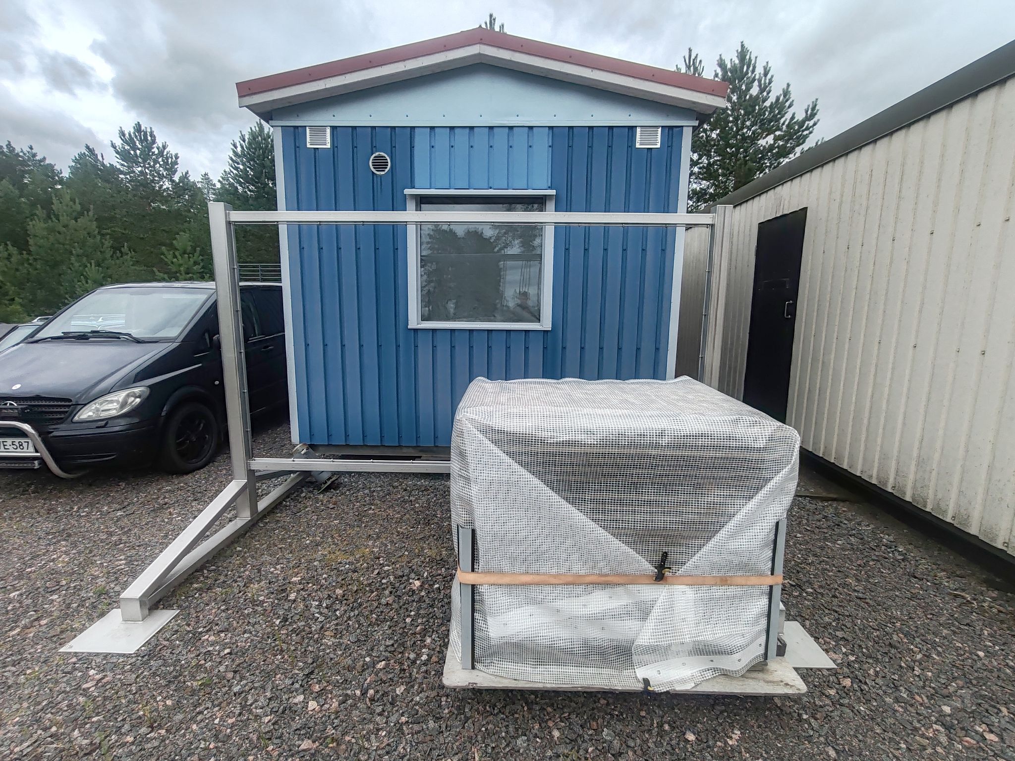 Image 1/3