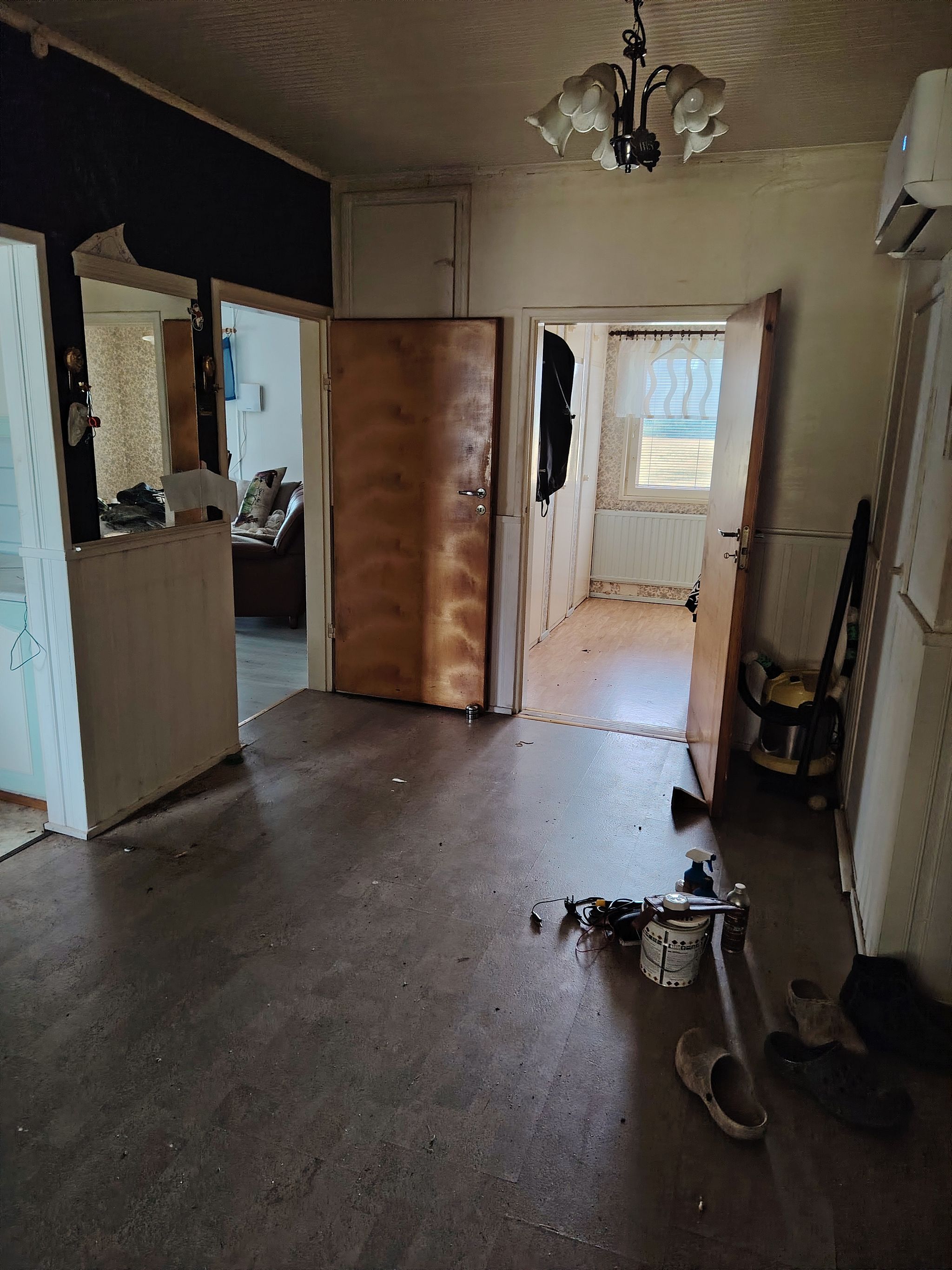 Image 33/61