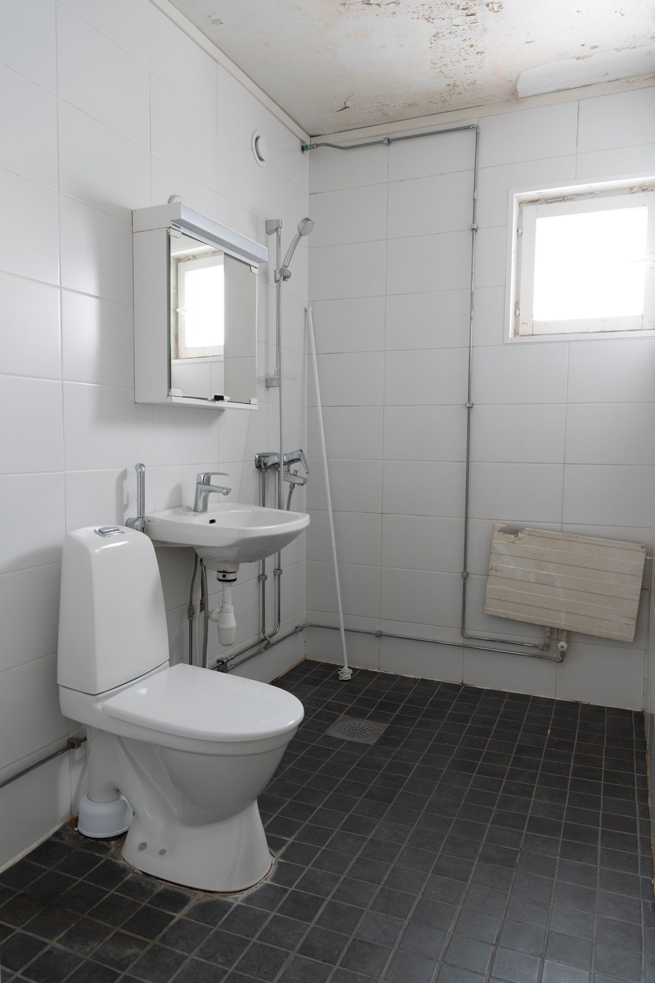 Image 6/9