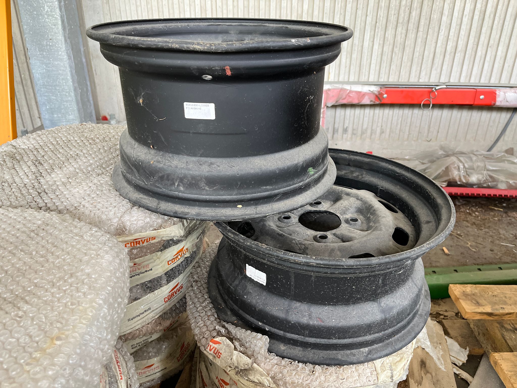 Image 1/2