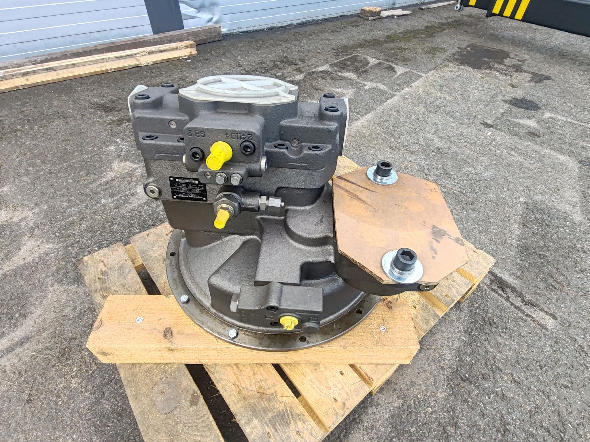 Image 1/4