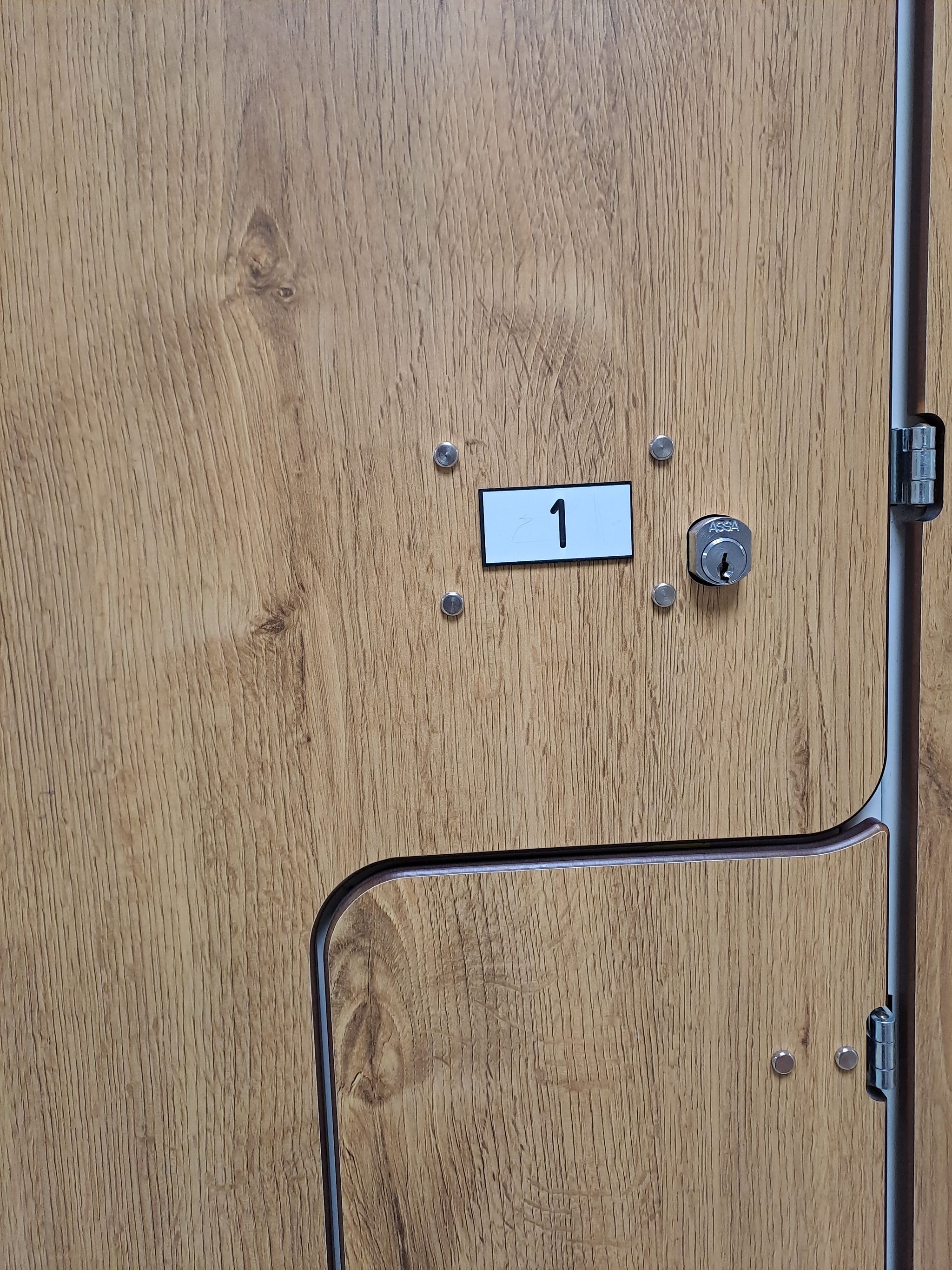 Image 6/10