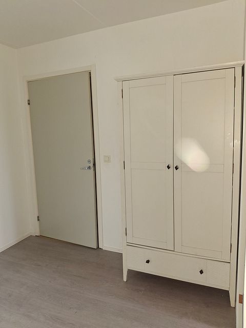 Image 3/14