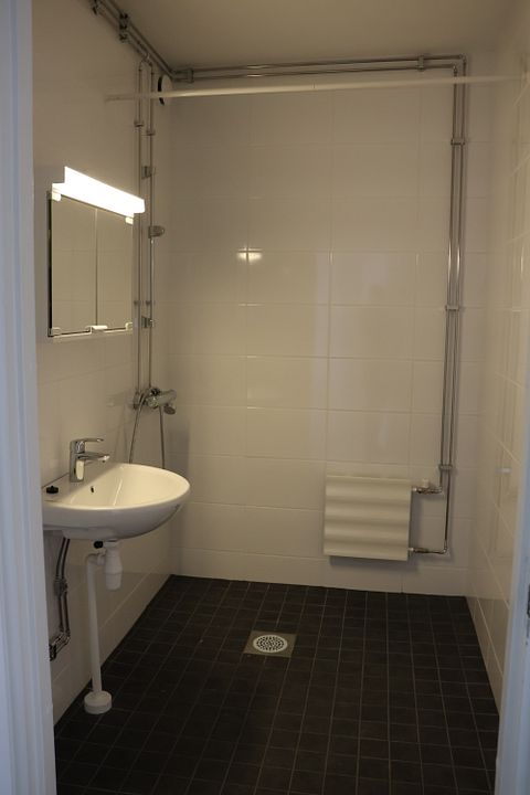 Image 11/12