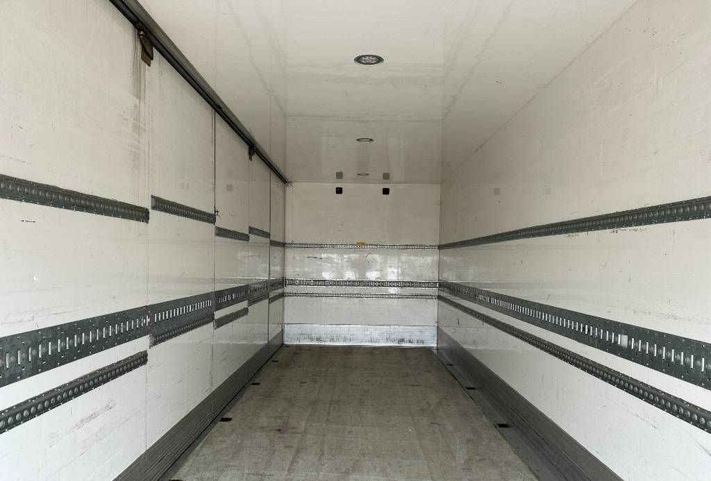 Image 11/21