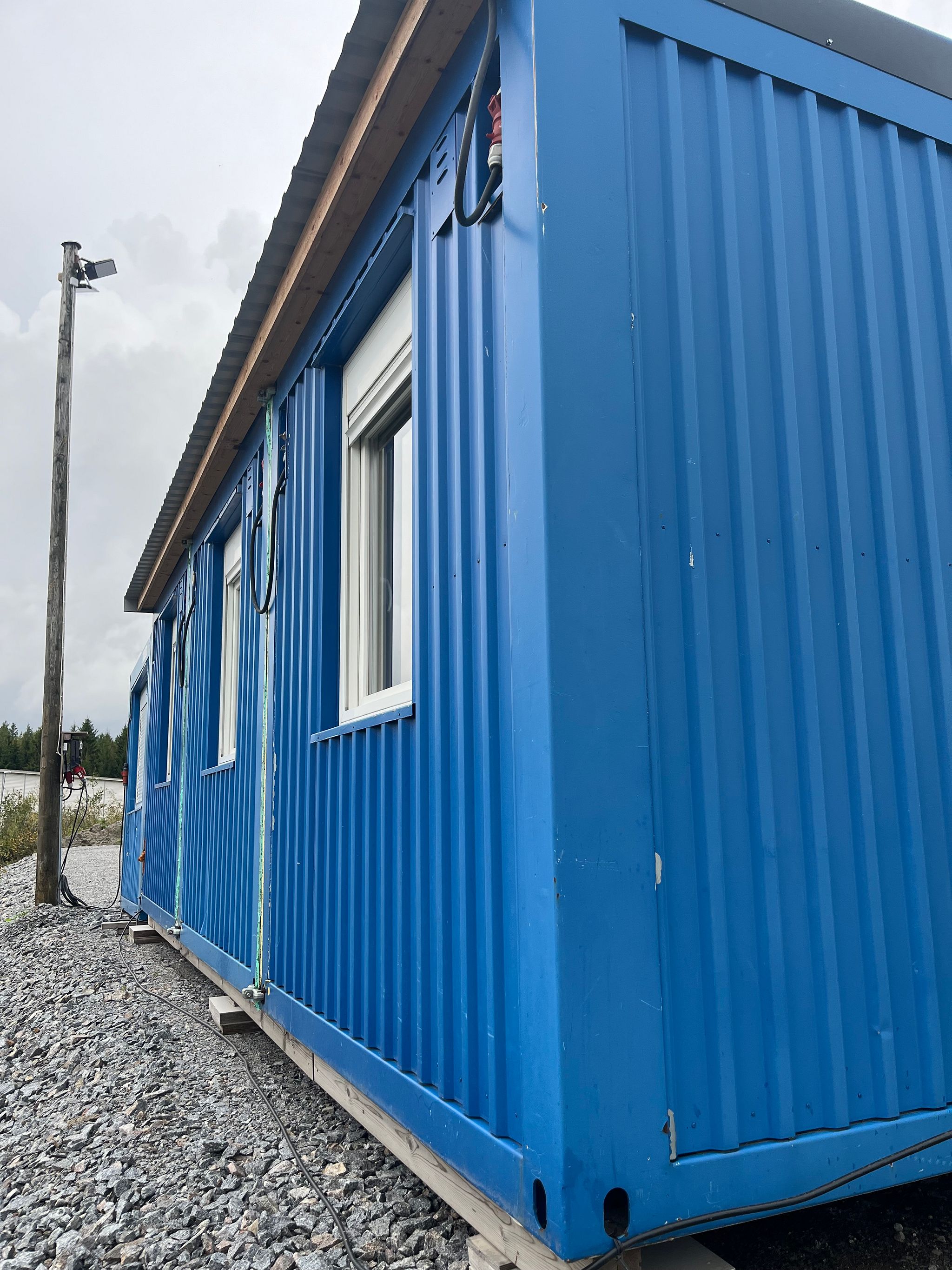 Image 9/28