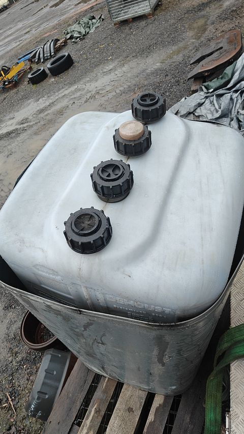 Image 2/3
