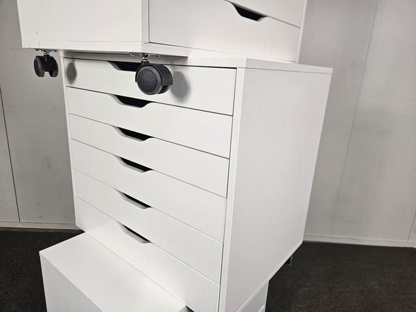 Image 3/11