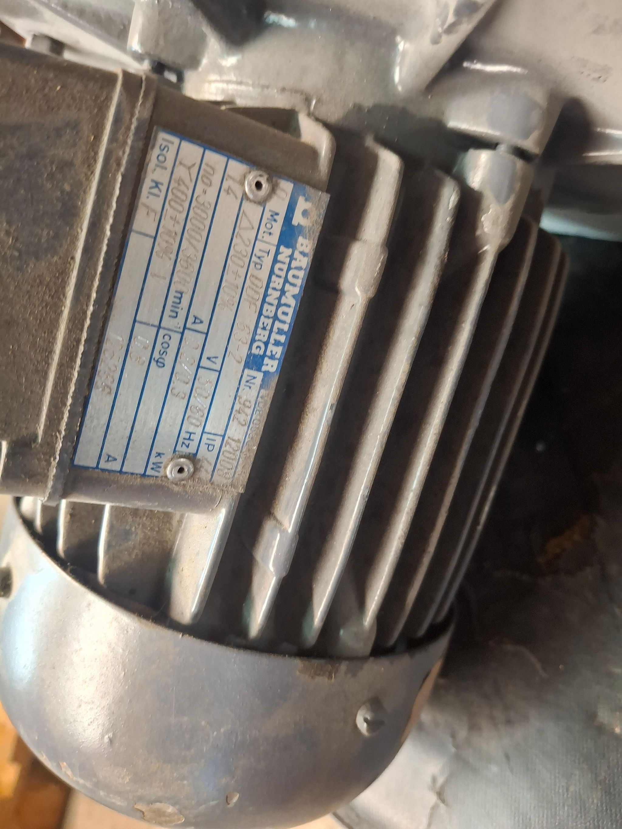 Image 8/28