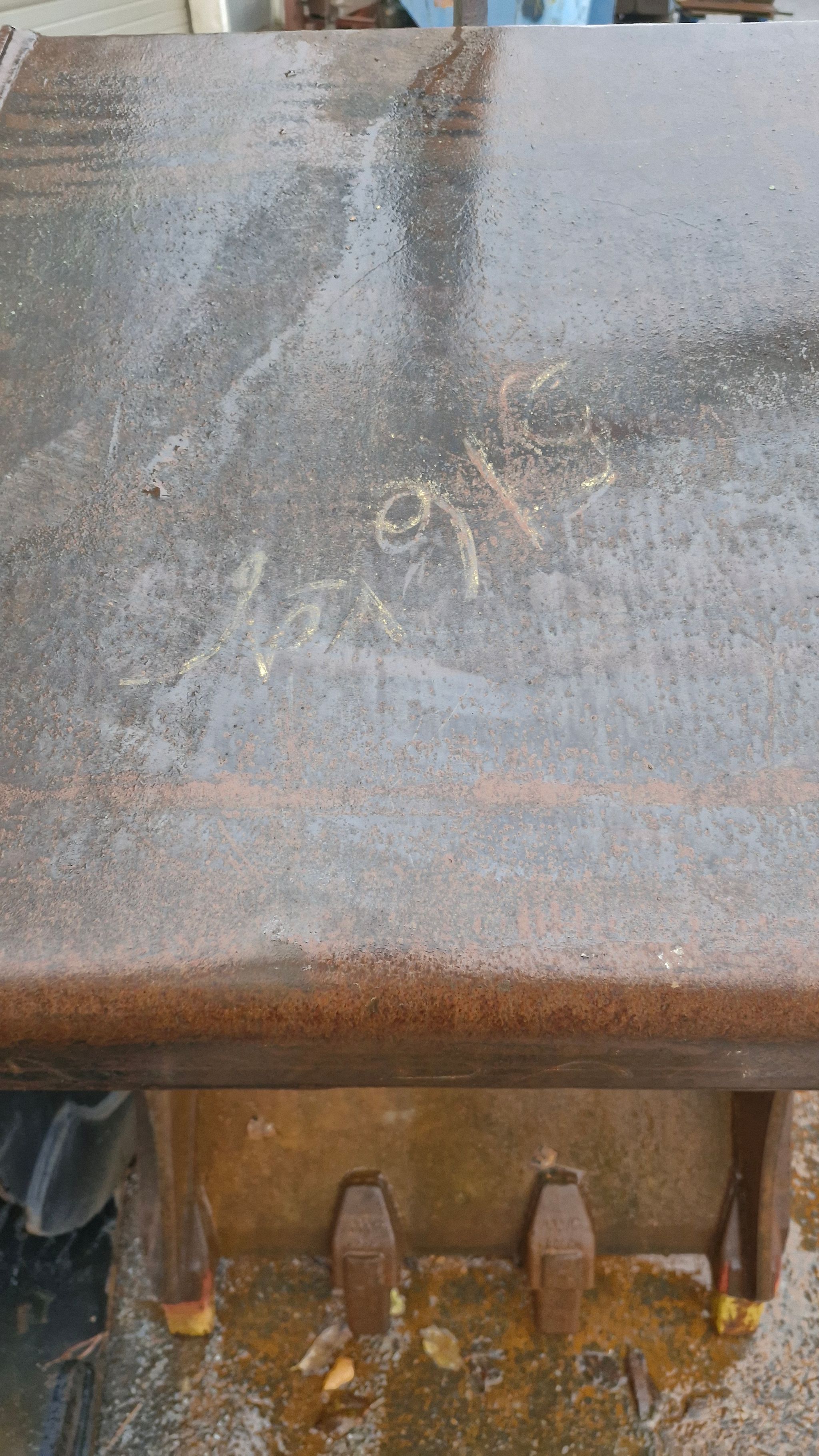 Image 6/10