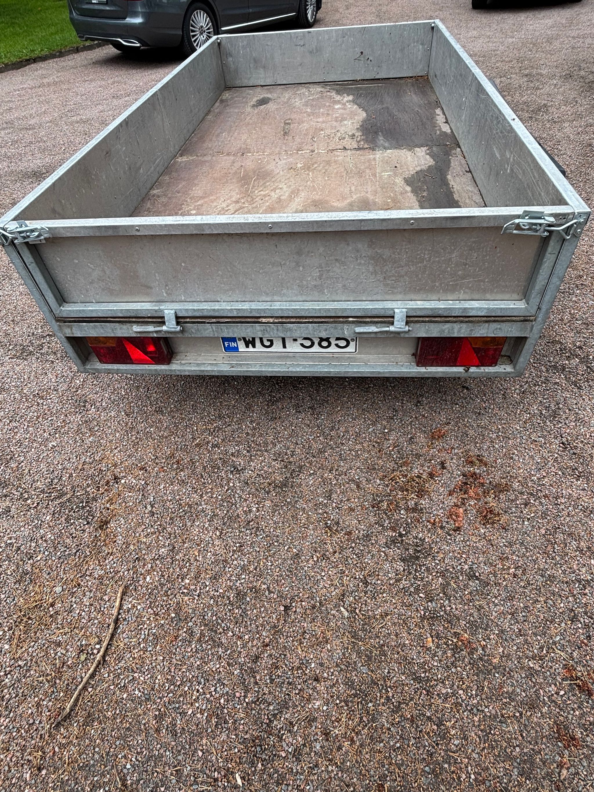 Image 4/10