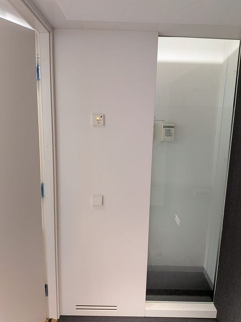 Image 9/9