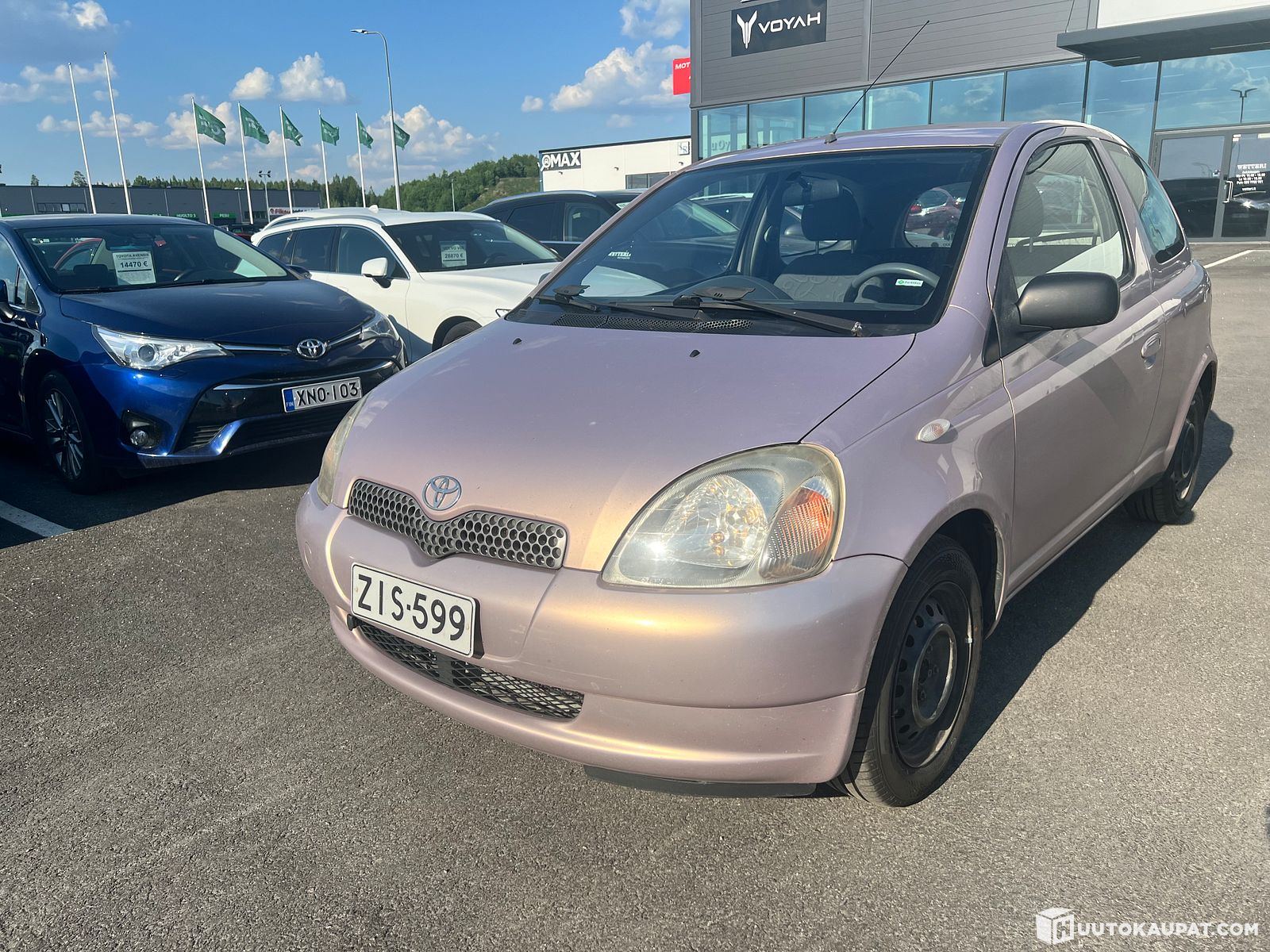 Elegantes Toyota Yaris 2000 Bildernull