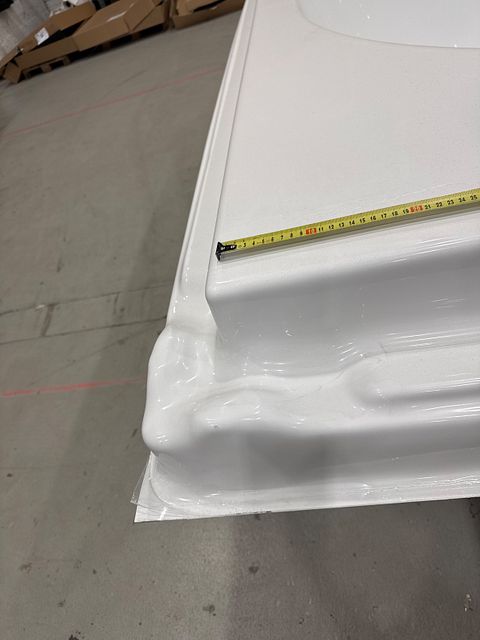 Image 8/10
