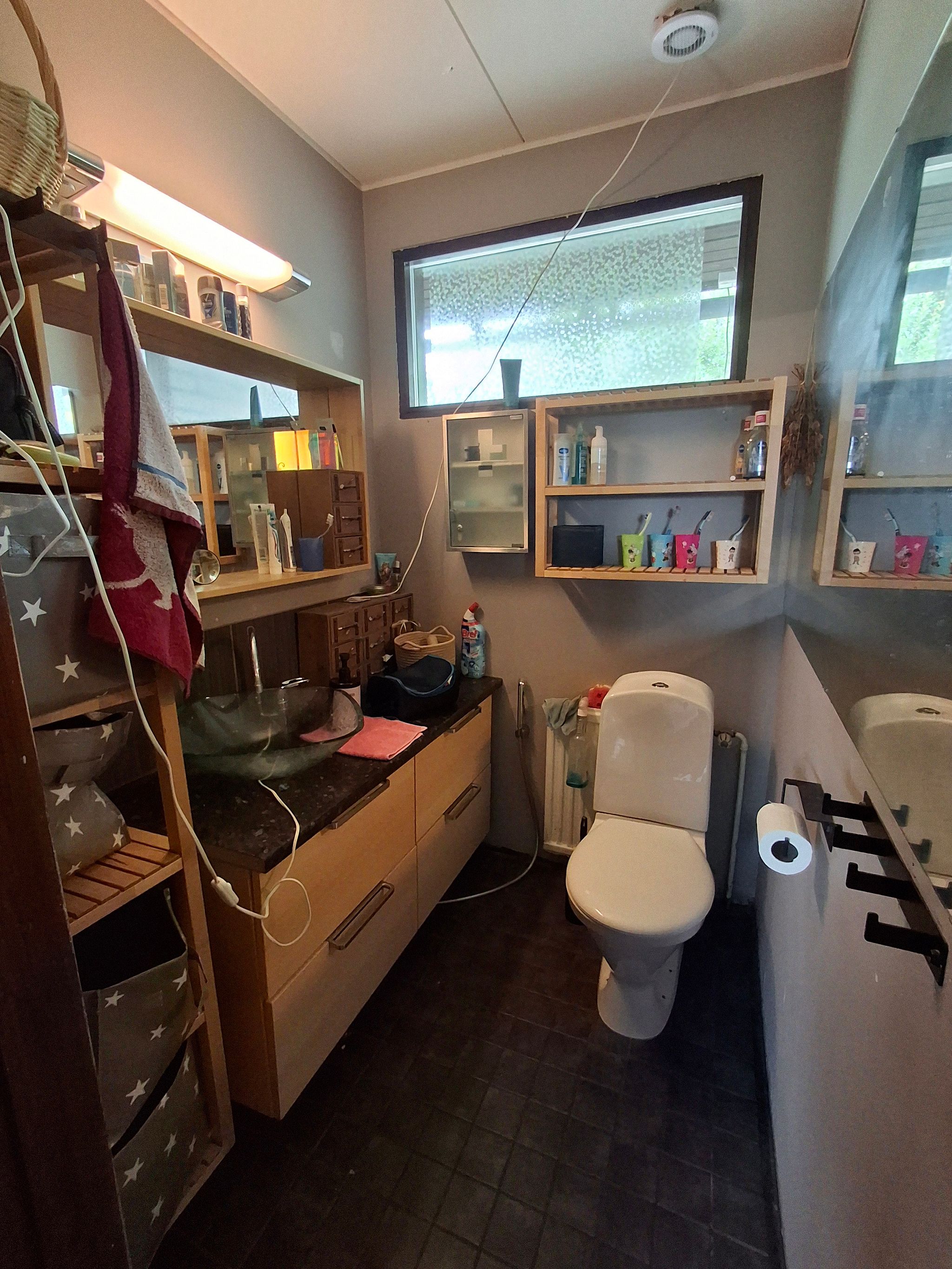 Image 8/23