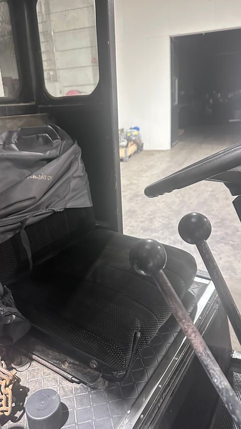 Image 3/12