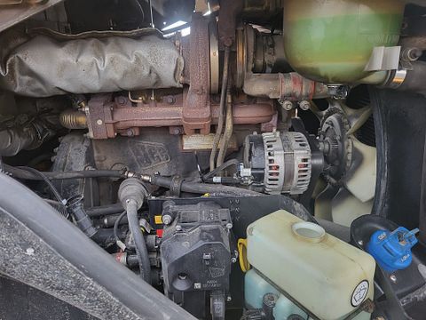Image 11/18